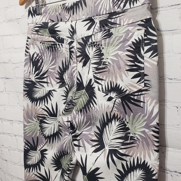 Tribal Jeans NWT Sz 4 Ankle Jegging in Jungle - Picture 9 of 11